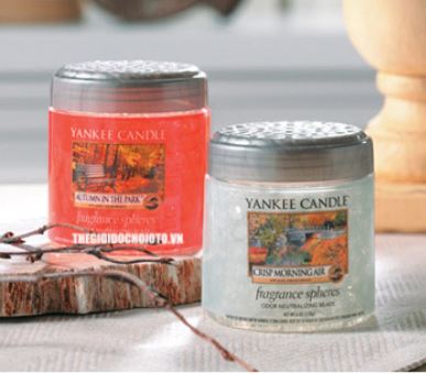http://thegioidochoioto.vn/upload/images/sanpham/nuoc-hoa-o-to/sap-thom-o-to-Candle-Yankee-nhap-khau-my/sap-thom-o-to-Candle-Yankee-nhap-khau-my-5-sm10.jpg