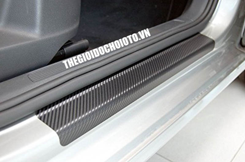 Bộ 4 dải carbon dán bậc cửa ô tô, trang trí chống xước cho xe
