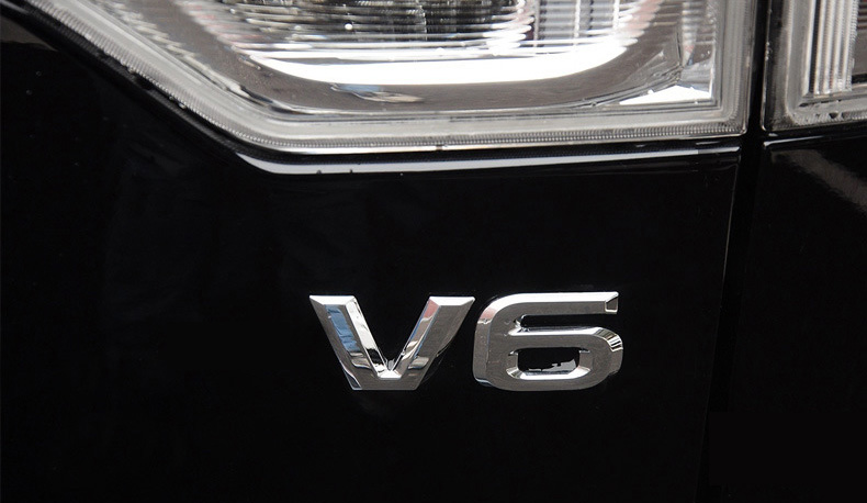 Tem 3d chữ V6 dán xe ô tô