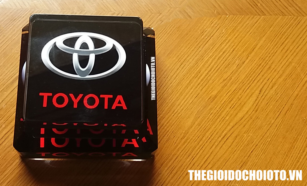 Nước hoa ô tô logo Toyota