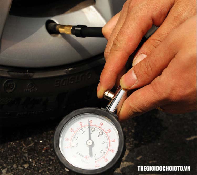 Đồng hồ đo áp suất lốp chính xác