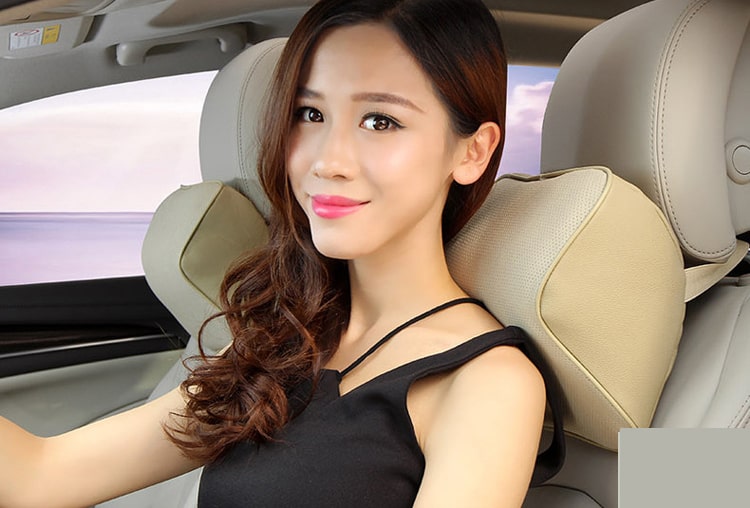Gối màu kem - Gối tựa đầu ô tô cao su non bọc da cao cấp (mẫu 68)