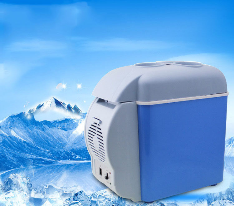 Tủ lạnh mini 7.5 lít cho ô tô chạy điện tẩu 12v