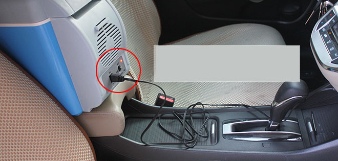 Tủ lạnh mini 7.5 lít cho ô tô chạy điện tẩu 12v
