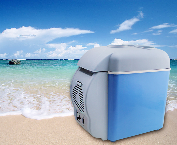Tủ lạnh mini 7.5 lít cho ô tô chạy điện tẩu 12v
