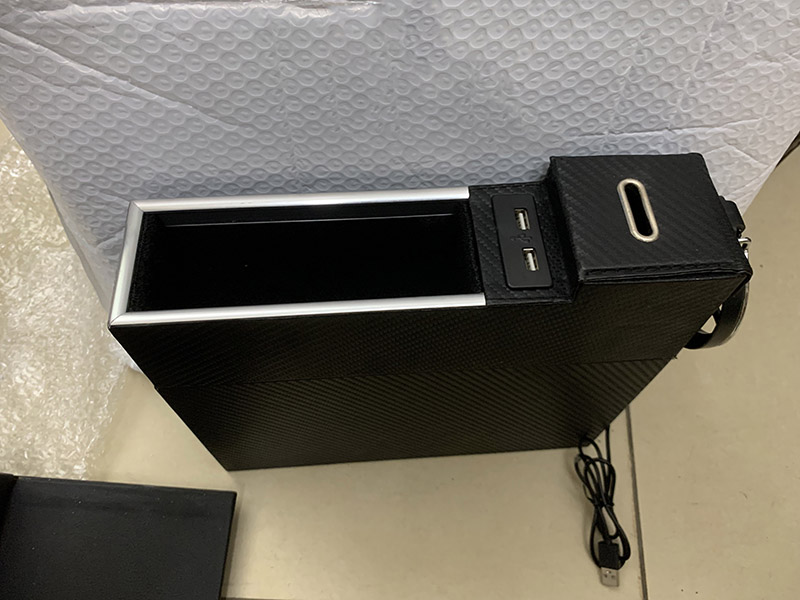 Giảm giá 5 lần từ 450k chỉ còn 90k/chiếc khay đựng đồ khe ghế có usb
