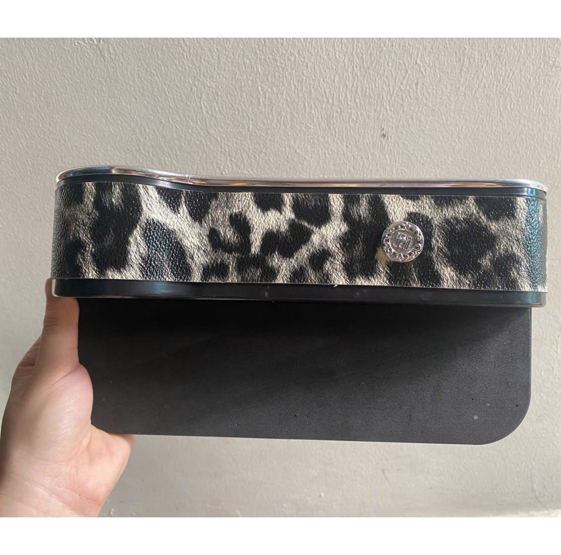 khay đựng đồ khe ghế ô tô ( mẫu 11a )